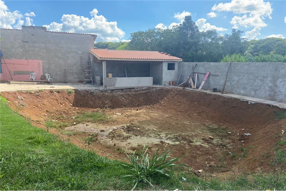 Chácara à venda com 4 quartos, 218m² - Foto 6