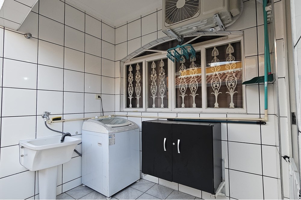 Casa à venda com 3 quartos, 224m² - Foto 18