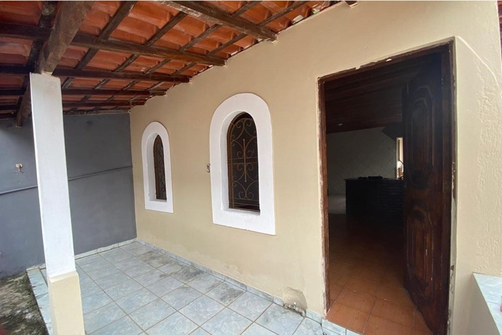 Casa à venda com 3 quartos, 154m² - Foto 2