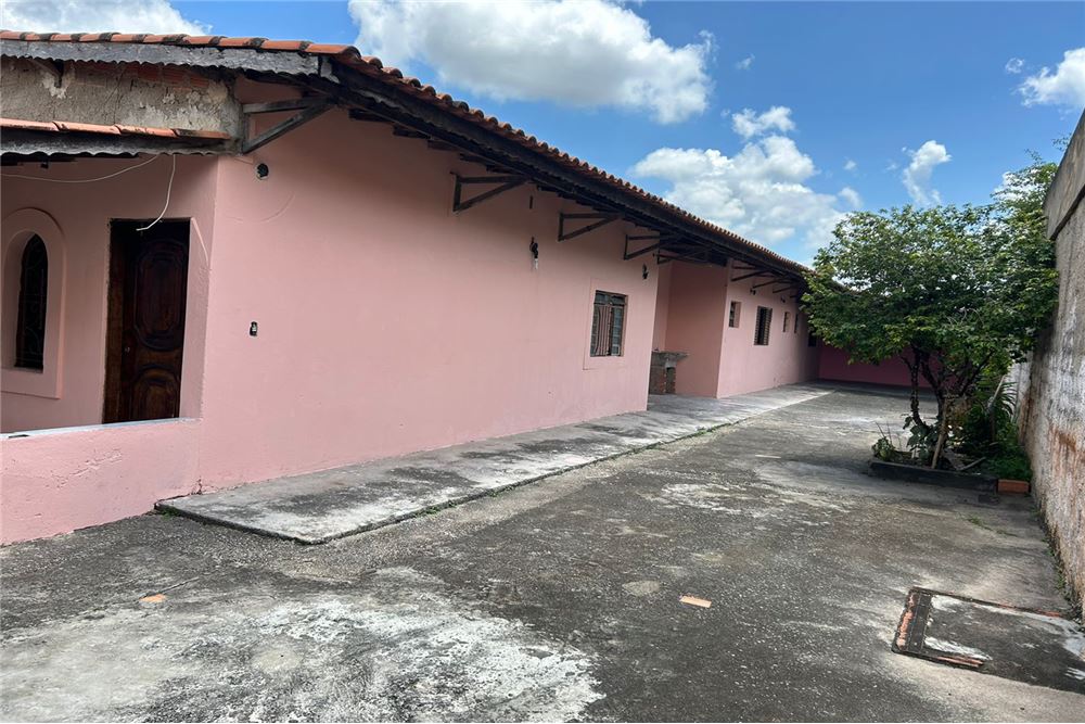 Casa à venda com 3 quartos, 154m² - Foto 2