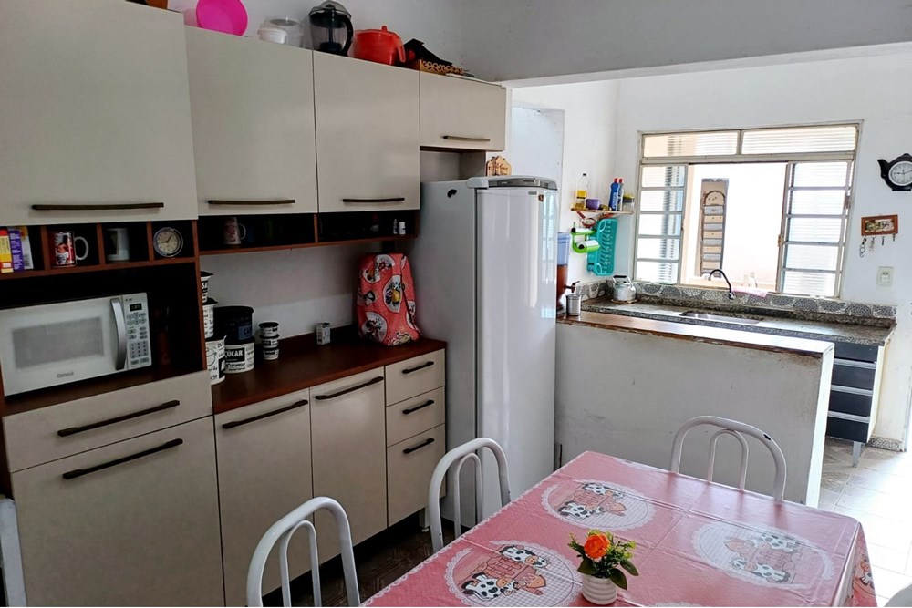 Casa à venda com 3 quartos, 307m² - Foto 9