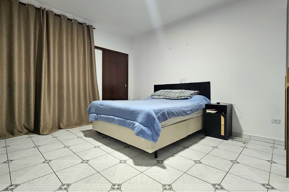 Casa à venda com 3 quartos, 224m² - Foto 11