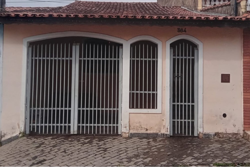 Casa à venda com 2 quartos, 125m² - Foto 1