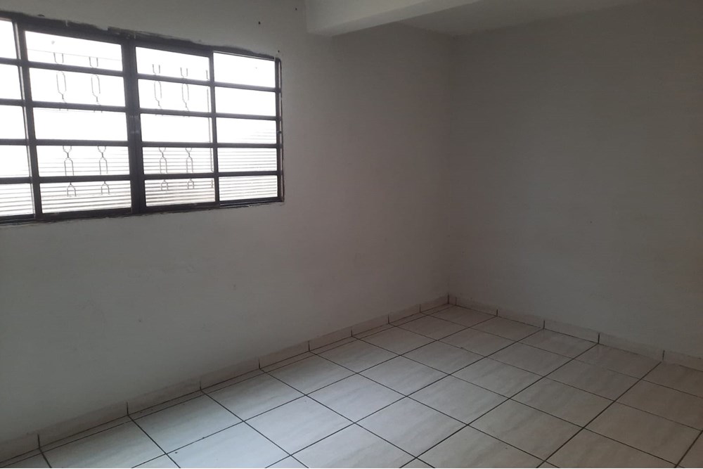 Casa para alugar com 1 quarto, 250m² - Foto 13