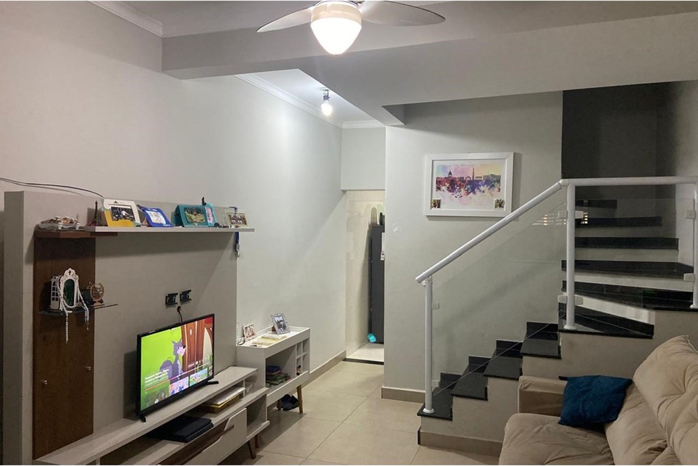 Casa à venda com 2 quartos, 75m² - Foto 2