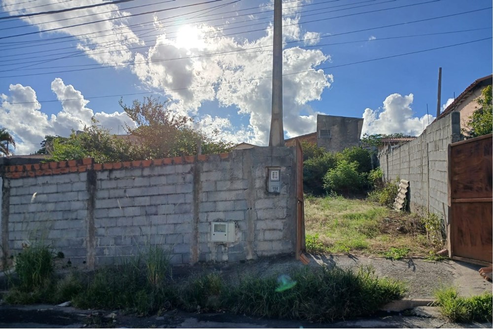Terreno à venda, 300m² - Foto 1
