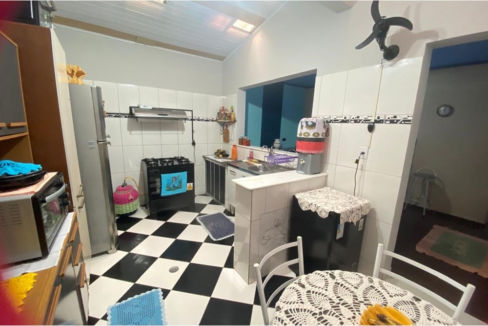 Casa à venda com 2 quartos, 98m² - Foto 17