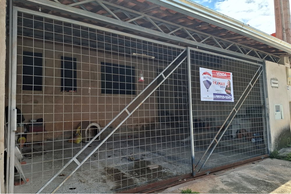 Casa à venda com 2 quartos, 96m² - Foto 2