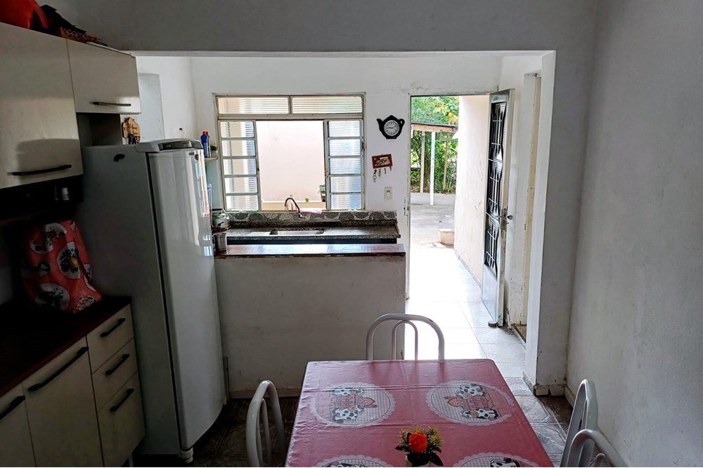 Casa à venda com 3 quartos, 307m² - Foto 7
