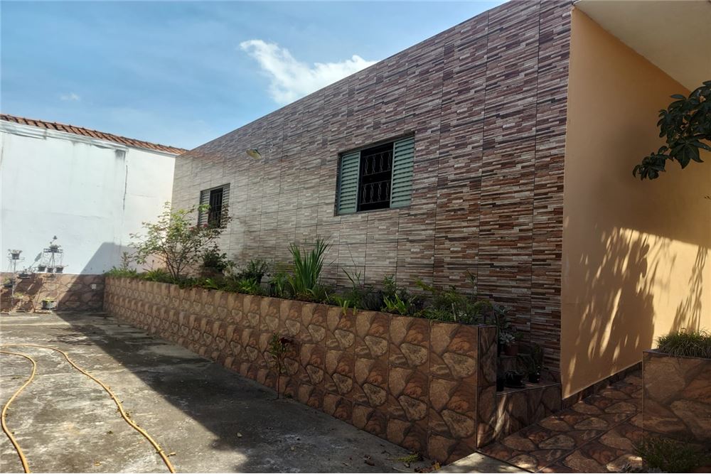 Fazenda à venda com 2 quartos, 148m² - Foto 1