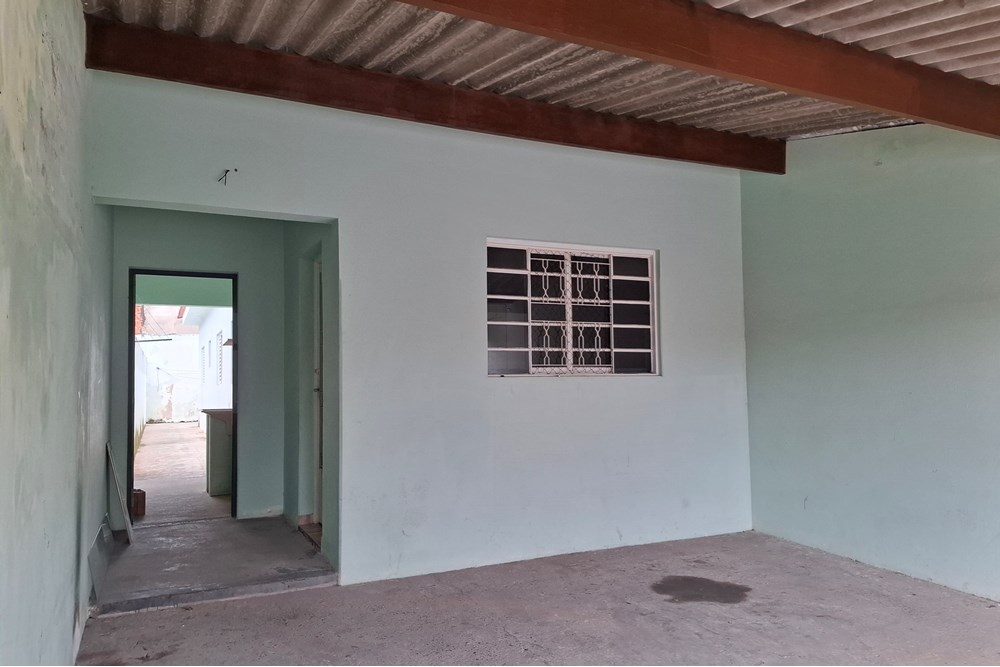 Casa à venda com 2 quartos, 68m² - Foto 2