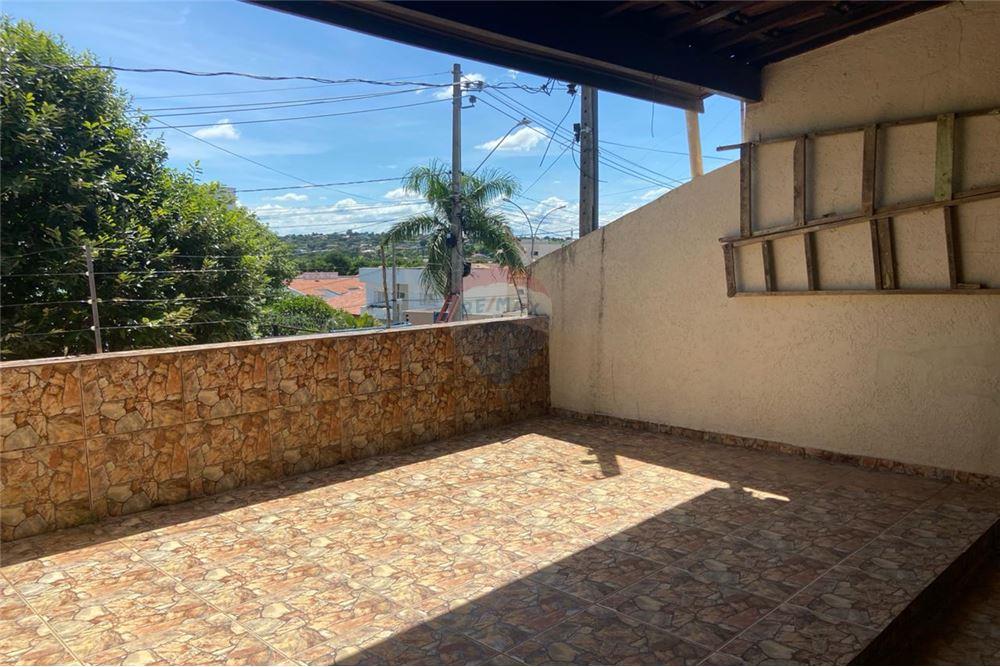 Sobrado à venda com 2 quartos, 119m² - Foto 9