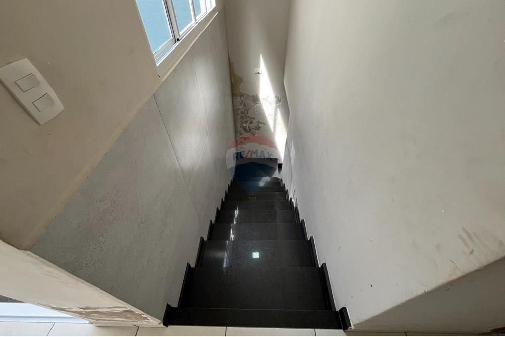 Casa à venda com 2 quartos, 150m² - Foto 4