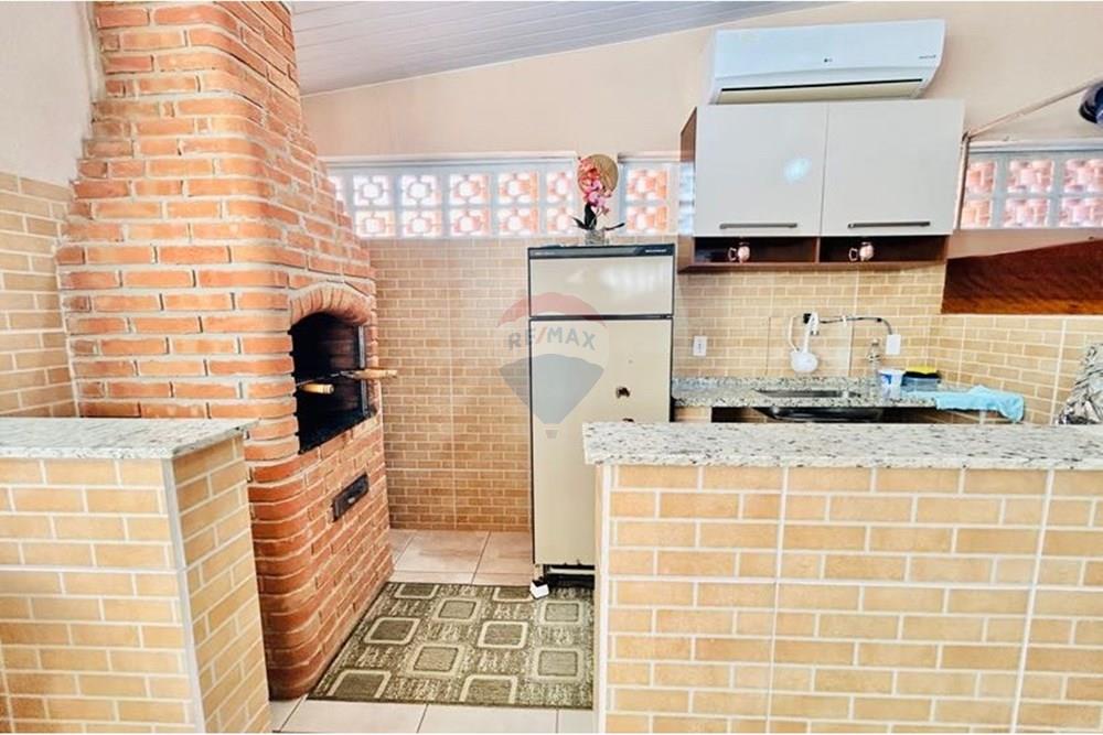 Casa à venda com 2 quartos, 156m² - Foto 9