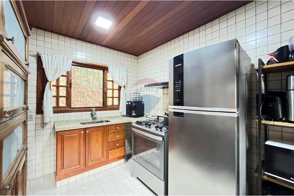 Casa de Condomínio - Venda - Teresópolis , Rio de Janeiro - WhatsApp Image 2025-10-19 at 19.42.54 (6).jpeg - Cozinha - 630191059-40