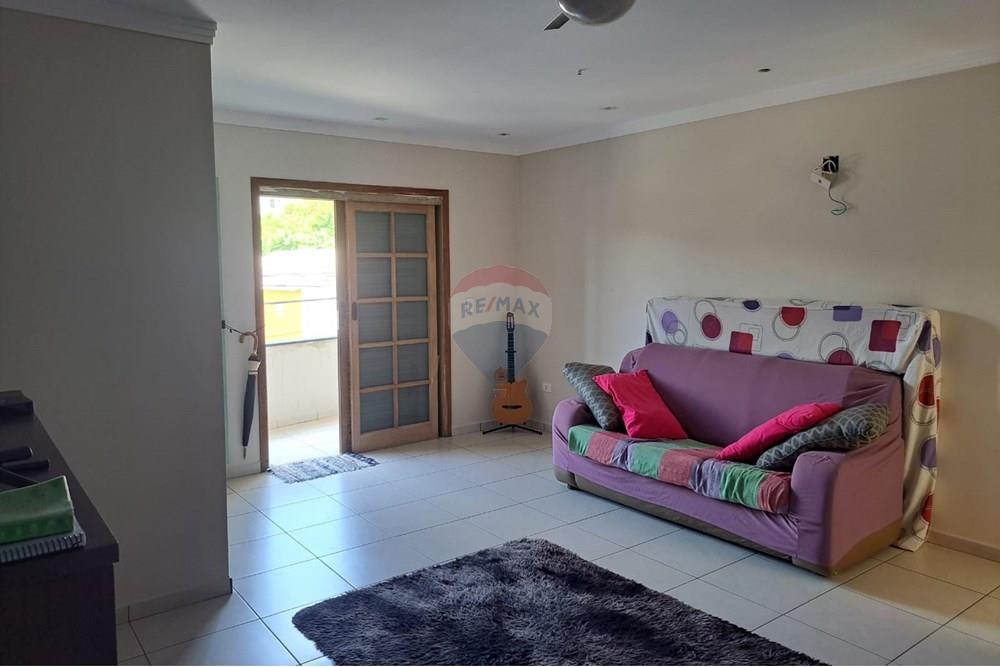 Casa à venda com 2 quartos, 150m² - Foto 7