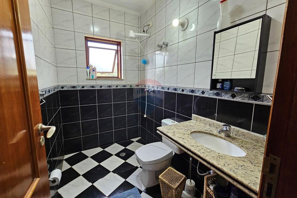 Casa de Condomínio - Venda - Mairiporã , São Paulo - banheiro preto e branco 1.jpeg - 631361080-2