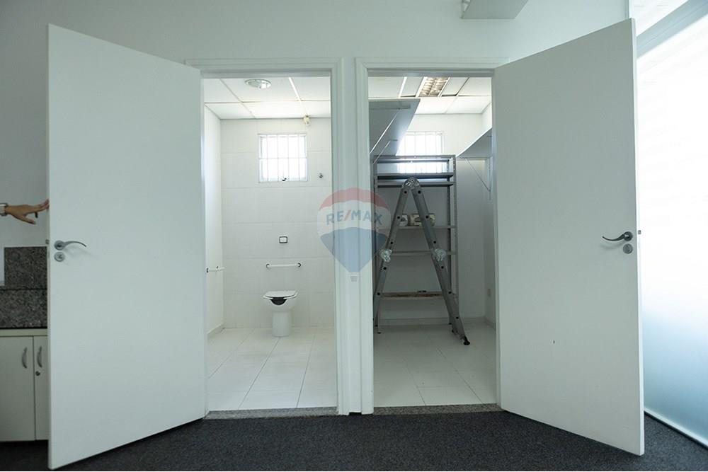 Prédio - Alugar - Mogi das Cruzes , São Paulo - Pavimento4_Banheiro-e-sala-de-manutenção.jpg - 631531001-135