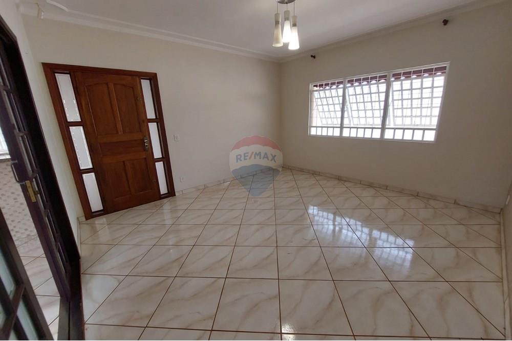 Casa - Venda - Botucatu , São Paulo - sala da frente.jpeg - 630111087-3
