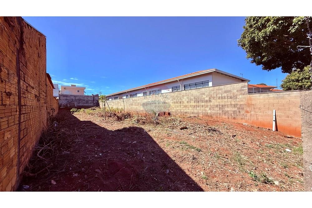 Terreno - Venda - Botucatu , São Paulo - IMG_1271.jpg - Quintal - 630481126-6