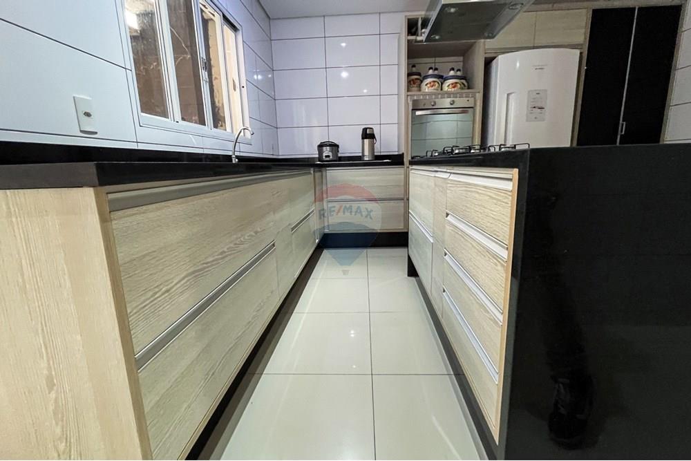 Casa à venda com 2 quartos, 150m² - Foto 13