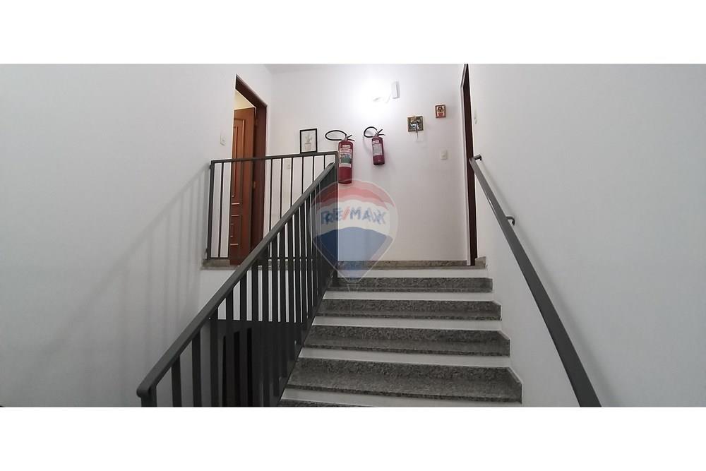 Apartamento - Alugar - Santo André , São Paulo - R Atibaia Aluga - Garagem & escadas (1).jpg - 631341009-9
