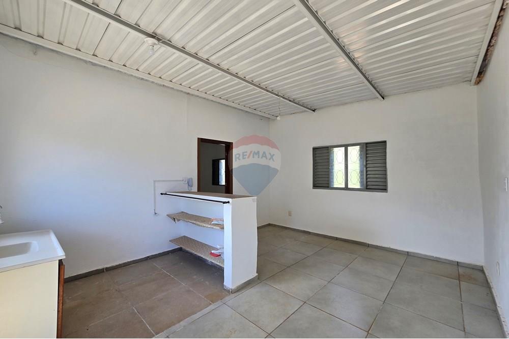 Chácara / Sítio / Fazenda - Venda - Pardinho , São Paulo - 20251127_150315.jpg - Sala - 630481103-145