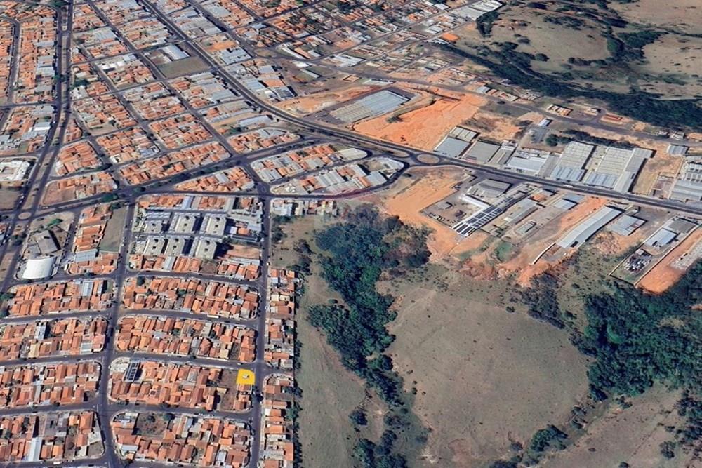 Terreno - Venda - Botucatu , São Paulo - Captura de tela 2026-03-26 151115.jpg - Quintal - 630481103-150