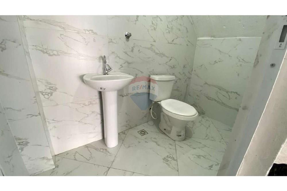 Ponto Comercial/ Loja - Alugar - São João de Meriti , Rio de Janeiro - ChatGPT Image 1 de dez. de 2025, 12_52_12_page-0001_page-0011.jpg - Banheiro - 630291070-23