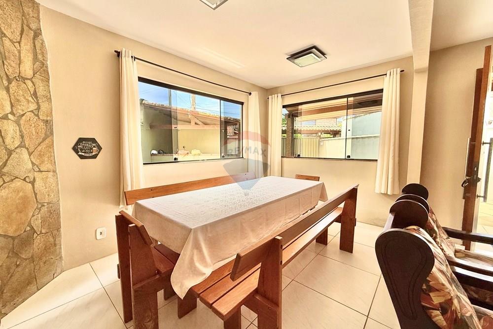 Casa - Venda - Armação dos Búzios , Rio de Janeiro - sala angulo mesa e janelas.jpeg - 630391050-28