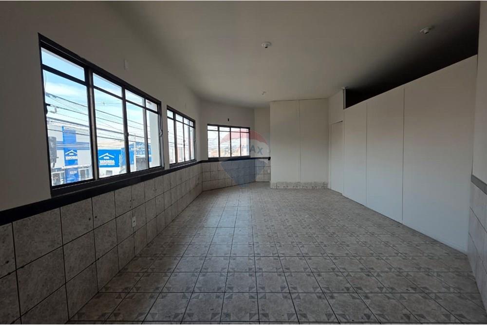 Ponto Comercial - Alugar - Botucatu , São Paulo - WhatsApp Image 2025-09-19 at 14.54.13 (1).jpeg - 630111108-7