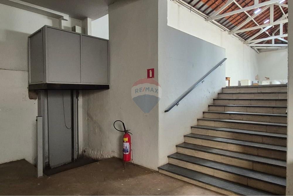 Ponto Comercial - Venda - São José do Rio Preto , São Paulo - escada e elevador.jpeg - 630401047-4