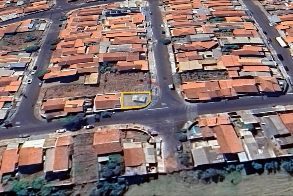 Terreno - Venda - Botucatu , São Paulo - Captura de tela 2026-03-26 150724.jpg - Quintal - 630481103-150