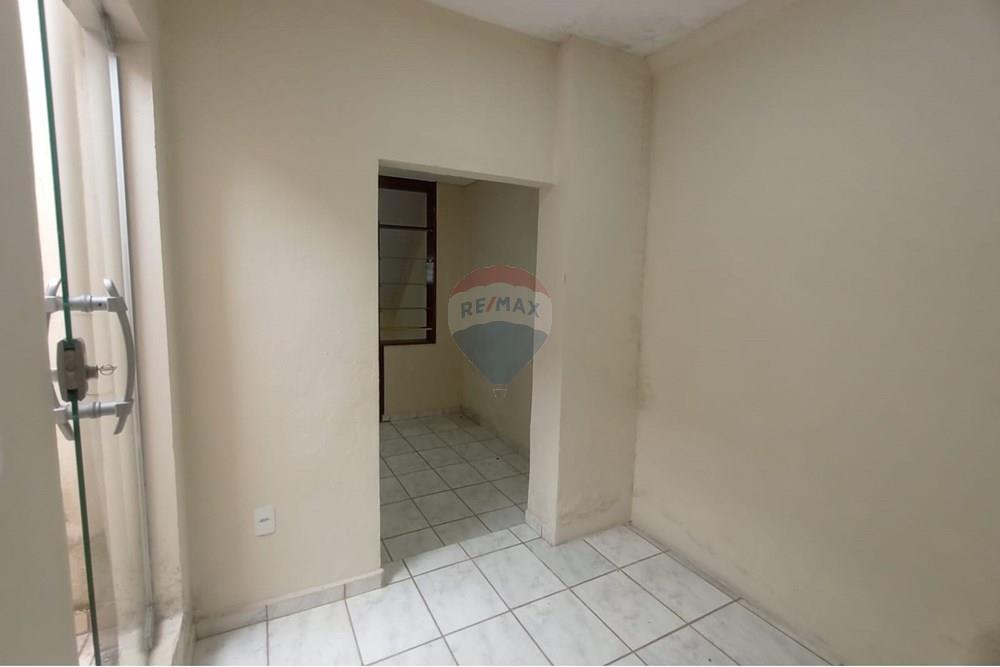 Casa à venda com 2 quartos, 156m² - Foto 6