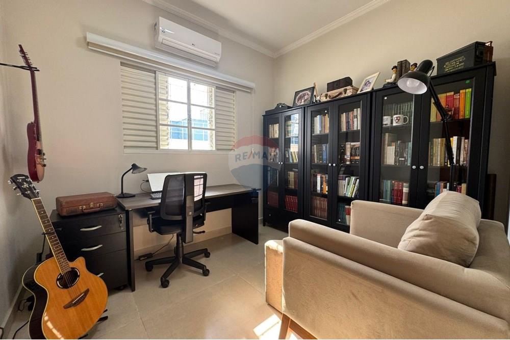 Casa - Venda - Botucatu , São Paulo - a8a1a9e7-2738-4b89-ac7a-9a1f21d7f8b9.jpg - 630481080-18
