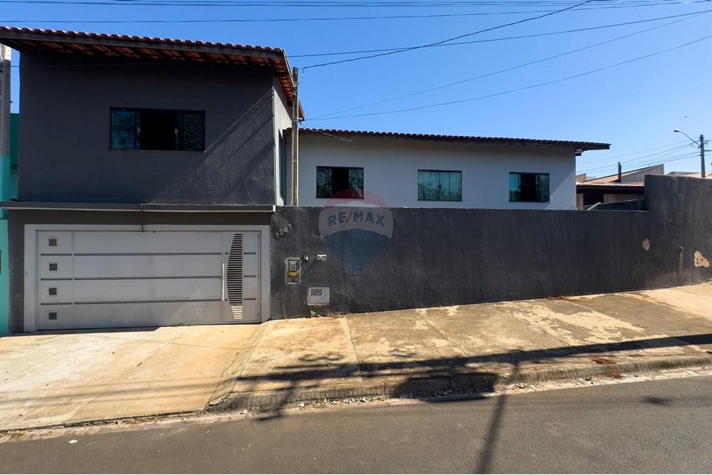 Casa - Venda - Botucatu , São Paulo - c.jpg - Fachada - 630481105-196