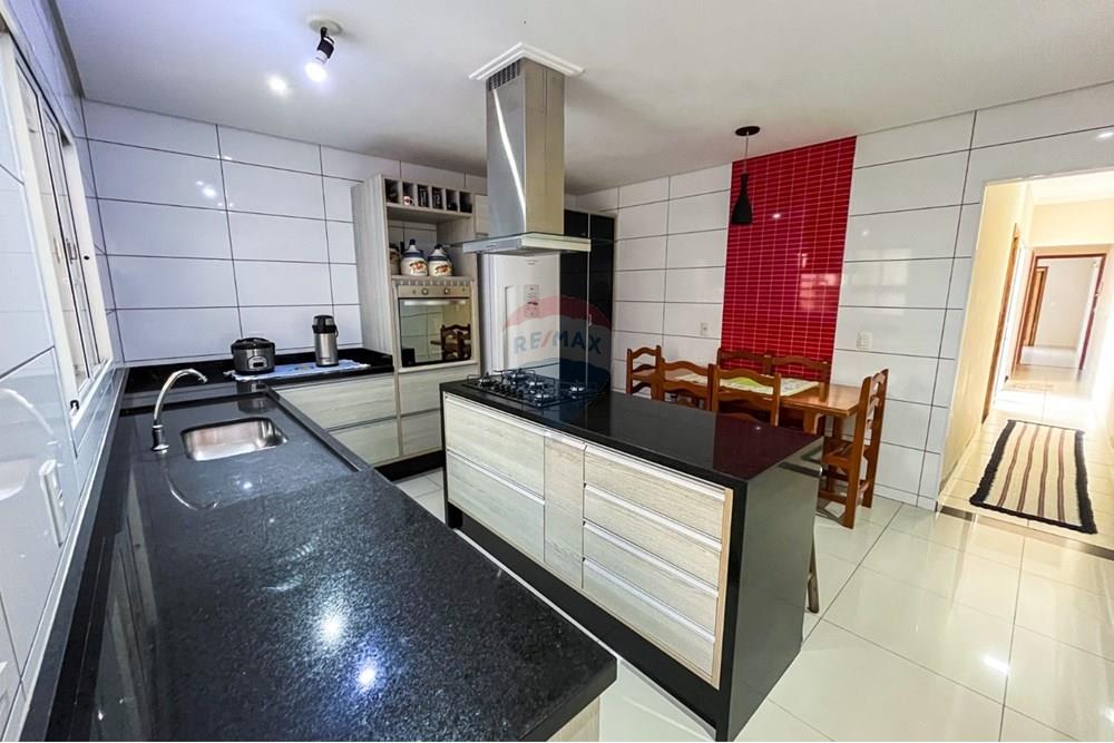 Casa à venda com 2 quartos, 150m² - Foto 15