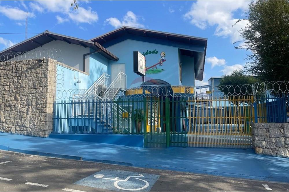 Casa para alugar com 2 quartos, 200m² - Foto 21