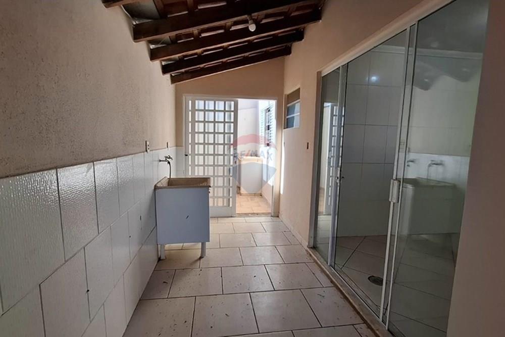 Casa - Alugar - Botucatu , São Paulo - WhatsApp Image 2025-10-16 at 14.50.20 (3).jpeg - 630481079-220