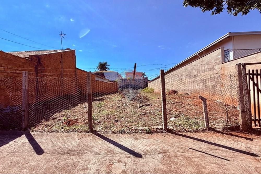 Terreno - Venda - Botucatu , São Paulo - IMG_1263.jpg - Quintal - 630481126-6