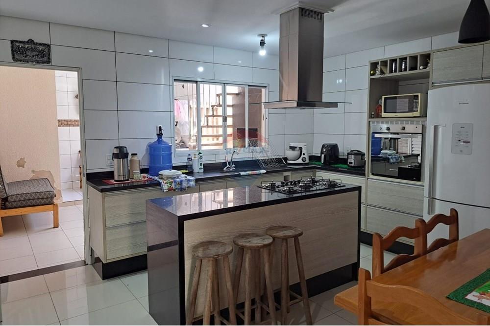 Casa à venda com 2 quartos, 150m² - Foto 14