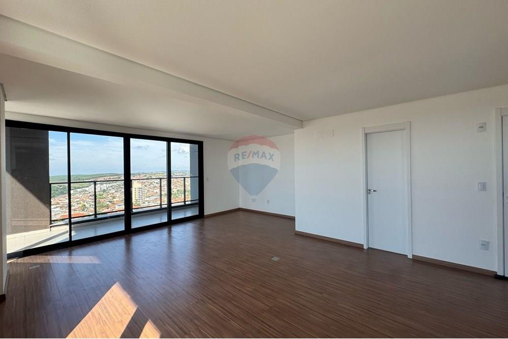 Duplex - Venda - Botucatu , São Paulo - WhatsApp Image 2025-04-23 at 15.42.05 (1).jpeg - 630111086-8