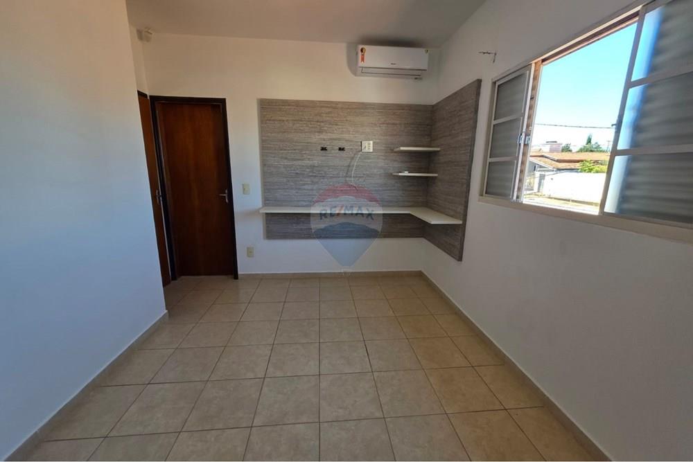 Casa - Alugar - Botucatu , São Paulo - WhatsApp Image 2026-03-24 at 14.49.43 (1).jpeg - 630111111-10