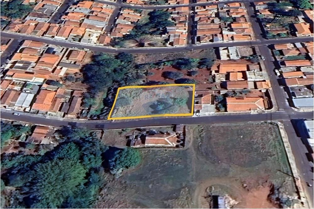 Terreno - Venda - Botucatu , São Paulo - Captura de tela 2025-11-07 162303.jpg - Quintal - 630481103-134
