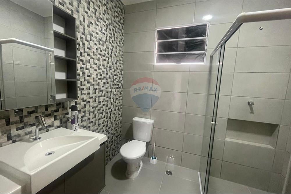 Casa para alugar com 2 quartos, 200m² - Foto 13