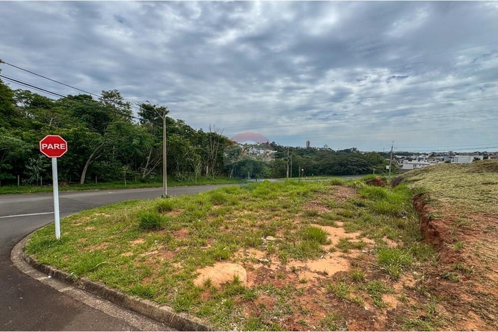Terreno - Venda - Botucatu , São Paulo - WhatsApp Image 2025-11-14 at 16.45.18 (3).jpeg - 630481105-220