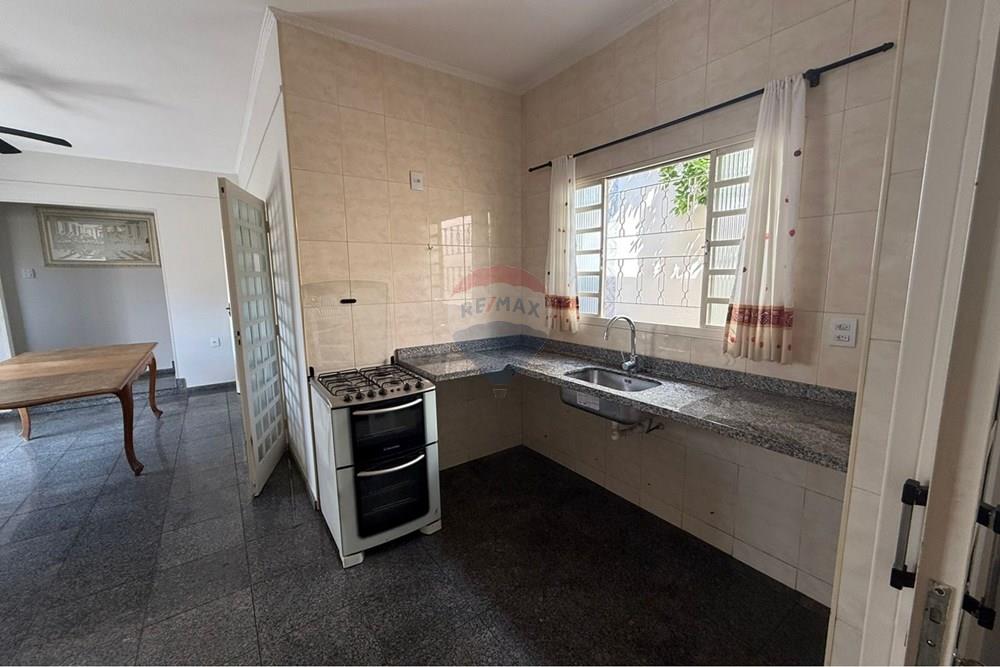 Casa - Venda - São José dos Campos , São Paulo - c7b4d615-06a3-4d7a-a569-5de0499b05ee.jpeg - 631471058-1