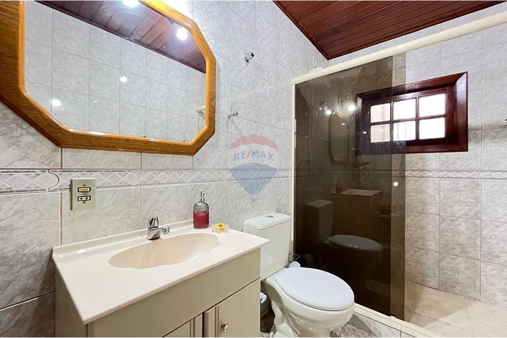 Casa de Condomínio - Venda - Teresópolis , Rio de Janeiro - WhatsApp Image 2025-10-18 at 19.40.38.jpeg - Banheiro - 630191059-40