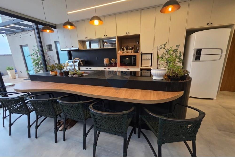 Sobrado - Venda - Araçatuba , São Paulo - WhatsApp Image 2025-11-24 at 17.06.36 (2).jpeg - 631721005-4