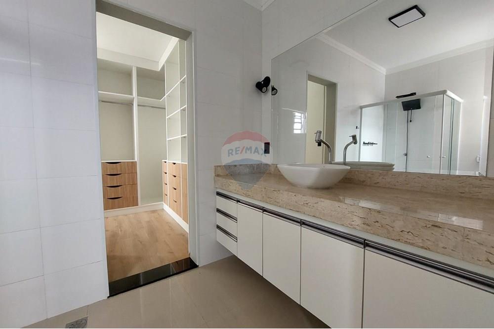 Casa - Venda - Botucatu , São Paulo - banheiro da suite.jpeg - 630111085-8